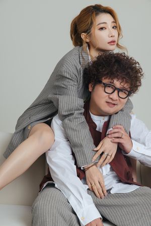 ▲▼納豆、依依婚紗照曝光。（圖／經紀公司提供）