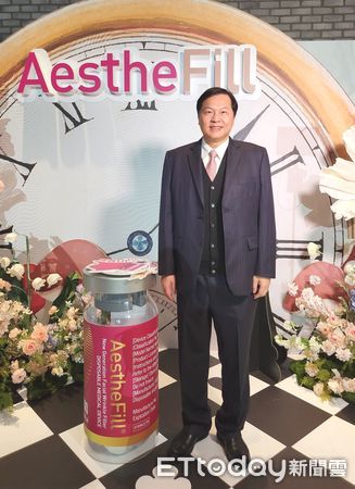 ▲台南藝群醫美集團董事長王正坤醫師，受邀提供安全注射方法避免皮膚硬塊結節。（圖／記者林東良翻攝，下同）