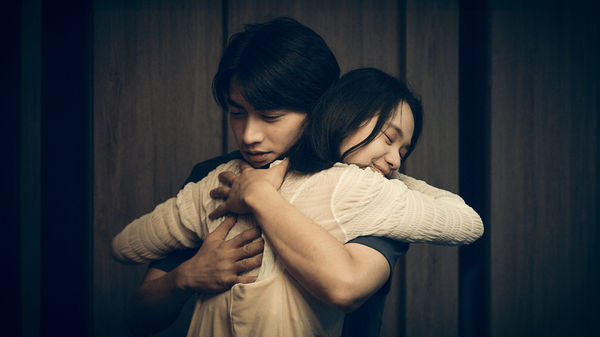 ▲《死了一個娛樂女記者之後》劇情緊湊，引起觀眾熱烈討論。（圖／鏡文學提供）