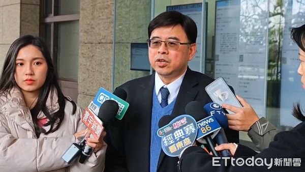 ▲▼鄭文燦辯護律師錢建榮             。（圖／記者沈繼昌翻攝）