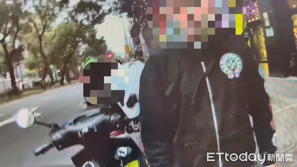 ▲李男因無照駕駛遭警方攔查，機車置物箱搜出大批毒品。（圖／記者張君豪翻攝）