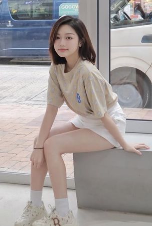 ▲YouTuber混血肥仔婚變！妻痛訴「婚內出軌」　網美辯：確認已分居 。（圖／翻攝自丁丁IG）