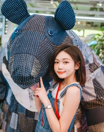 ▲YouTuber混血肥仔婚變！妻痛訴「婚內出軌」　網美辯：確認已分居 。（圖／翻攝自丁丁IG）