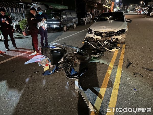 ▲枋寮鄉中山路機車與自小客車交通事故             。（圖／記者陳崑福翻攝）