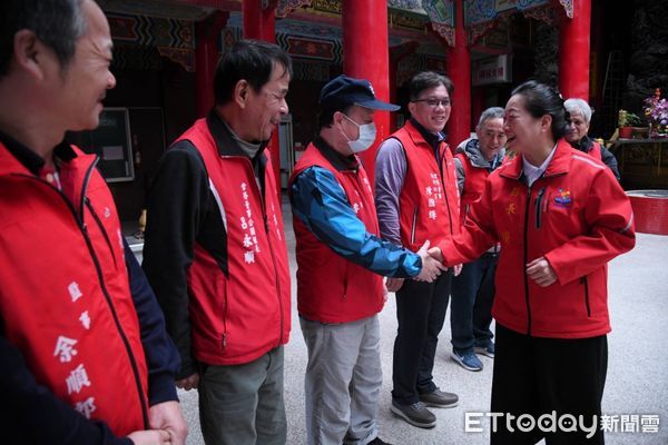 ▲▼花蓮縣長徐榛蔚前往16座宮廟參拜，祈求庇祐縣運昌隆、百姓安居樂業。（圖／花蓮縣政府提供，下同）