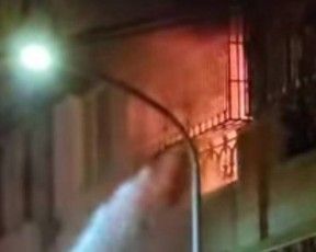 ▲彰化溪湖鎮民宅深夜大火。（圖／記者唐詠絮翻攝）