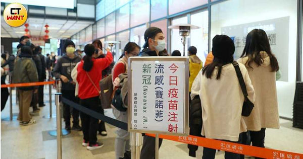 當發生重大疫情時，民眾投保健康險的意願較為增加。（示意圖／劉耿豪攝）