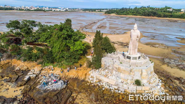 ▲▼金門摩西分海，獲全國觀光100亮點，建功嶼及周邊景觀近期施工打造金門旅遊新亮點            。（圖／記者林名揚翻攝）