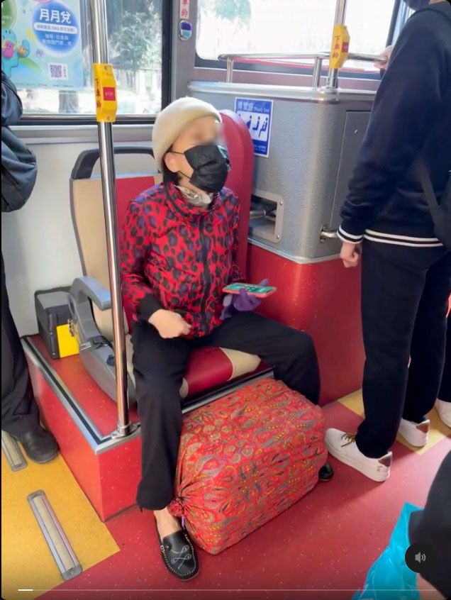 ▲▼台北市公車因爭奪博愛座起爭執。（圖／翻攝Threads／chun0327tw）