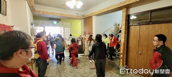 ▲台南市消防局第二大隊於25日至「天主教台南私立德蘭啟智中心」辦理場所實地踏勘暨防火管理指導。（圖／記者林東良翻攝，下同）