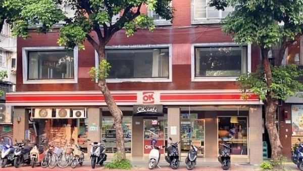 ▲▼OKmart首創OKmini 清真認證販售食物，齋戒月也推出「OKmart 午後6折惜食光」。（圖／業者提供）