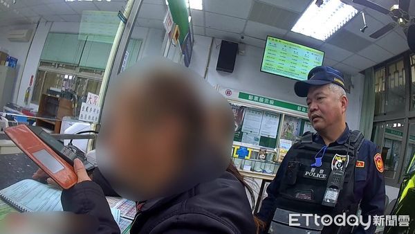 ▲台東警方及郵局聯手攔阻假投資詐騙。（圖／記者楊漢聲翻攝）