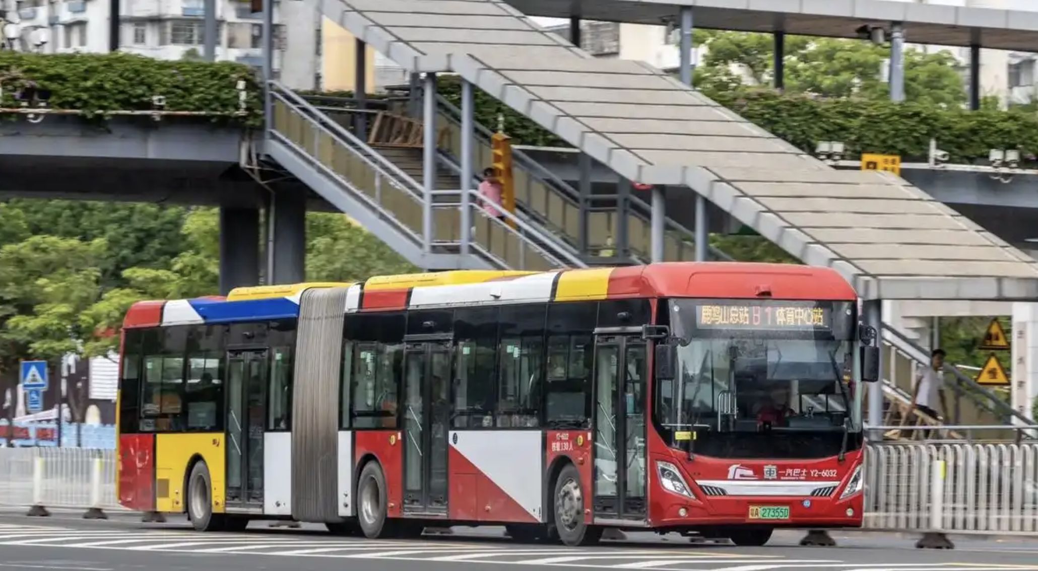 ▲廣州BRT多條線路失去分流效果擬停運。（圖／翻攝微博）