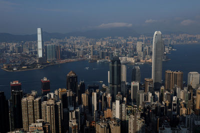 李強報告涉港澳部分 首提深化國際交往合作