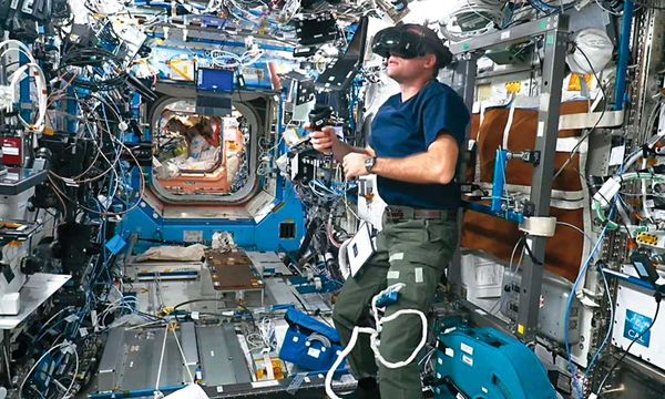 宏達電深耕心靈和運動VR內容，成為全球第一家登上太空的VR公司。（翻攝HTC VIVE官網）