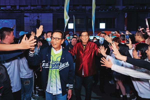 富邦金具備股價上漲動能強和還原殖利率高兩大優勢。