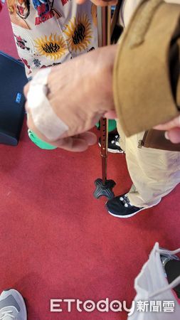 ▲80歲凌峰奇蹟再度行走。（圖／記者葉文正攝）