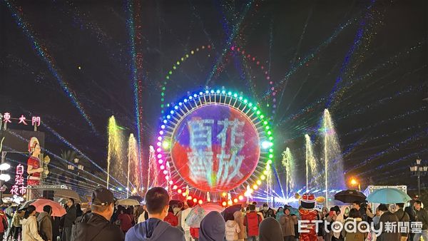 ▲▼花蓮太平洋燈會科技主燈將移師太平洋公園南濱段持續展演。（圖／花蓮縣政府提供，下同）