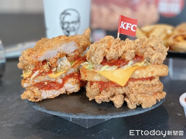 ▲▼肯德基「莎莎咔啦肉霸堡」登台。（圖／記者蕭筠攝）