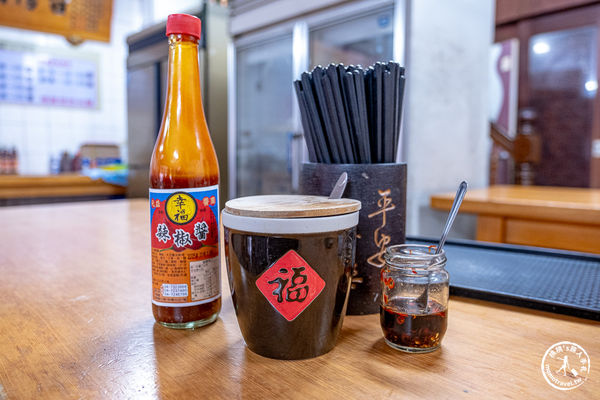 ▲▼在地50年老字號，大推加特製辣醬更美味。（圖／部落客桃桃授權提供）