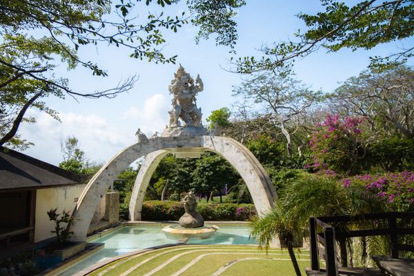 ▲▼烏魯瓦圖情人崖。（圖／部落客黑皮的旅遊筆記授權提供）