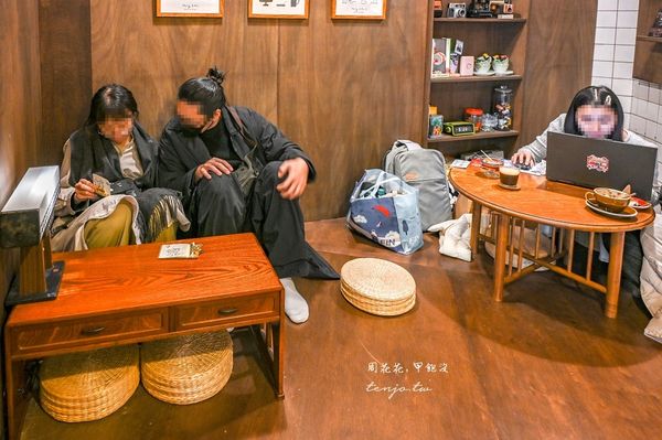 ▲▼獅球珈琲部50年老屋理髮廳改造！復古環境懷舊氛圍感十足。（圖／部落客周花花授權提供）