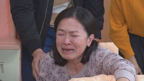 ▲王燦、米可白、謝瓊煖、楊慶煌、劉至翰、侯怡君，在《好運來》中拍攝全家福。。（圖／民視提供）