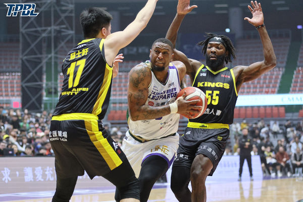 ▲雲豹牛排主題日高錦瑋、林信寬，國王沃許本。（圖／TPBL職籃提供）