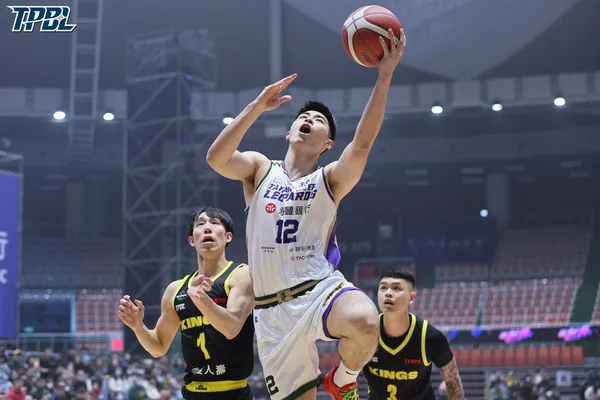 ▲雲豹牛排主題日高錦瑋、林信寬，國王沃許本。（圖／TPBL職籃提供）