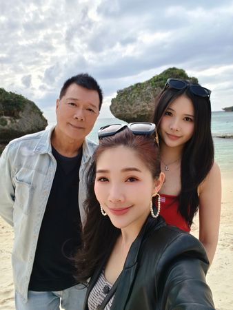 ▲林書煒一家人近日前往沖繩旅遊。（圖／翻攝自Facebook／林書煒）