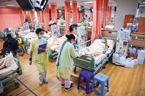 洗腎人口持續增長，血液透析耗材成了李修全長期配置重要部位。（翻攝慈濟醫院網站）