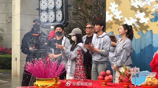 ▲▼吳奇隆面對婚變傳聞零回應，悄做大事。（圖／翻攝自微博）