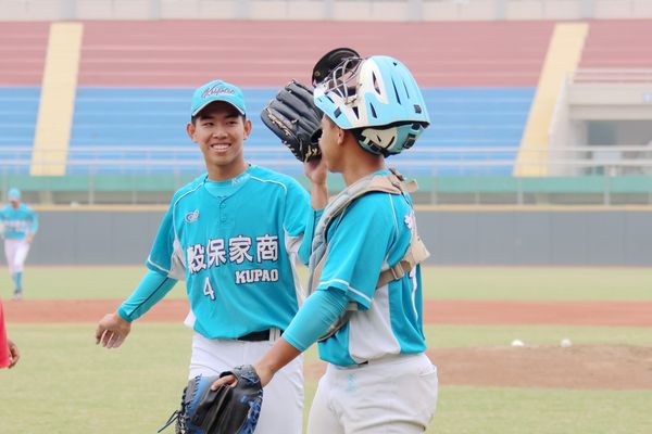 ▲▼高中木棒聯賽，穀保、東體。（圖／學生棒聯提供）