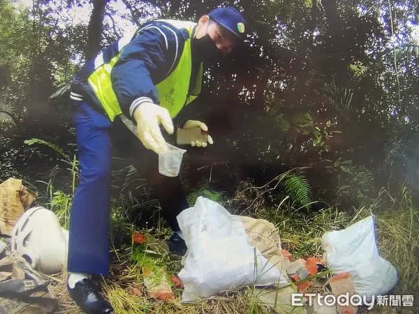 ▲警方從廢棄物中的一張中油公司天然氣帳單，循線查獲違法傾倒男子究辦。（圖／記者楊永盛翻攝）