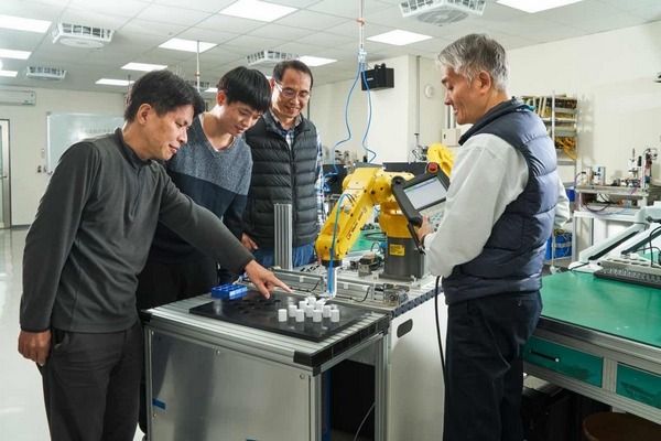 ▲失業女餐飲店長，成功轉職軟體工程師