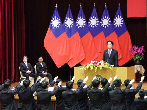 ▲▼賴清德總統監誓國家安全情報幹部訓練班第25期結訓學員完成宣誓。（圖／國安局提供）