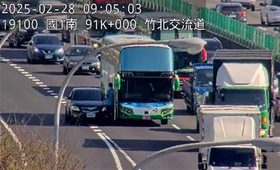 國道連4起車禍「一度回堵10公里」　下午還有車潮「防9地雷」