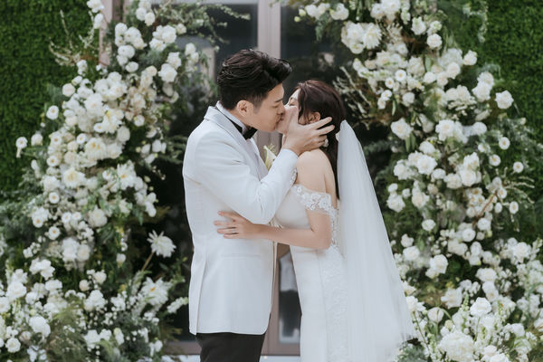 ▲曾智希、陳志強證婚儀式美照曝光。（圖／SJ Wedding鯊魚婚紗攝影提供）