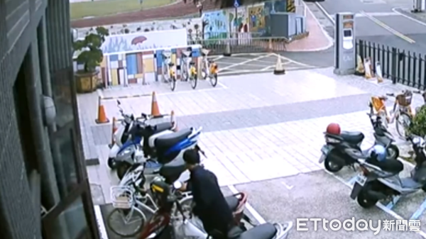 ▲▼苗栗男偷手機。（圖／記者楊永盛翻攝）