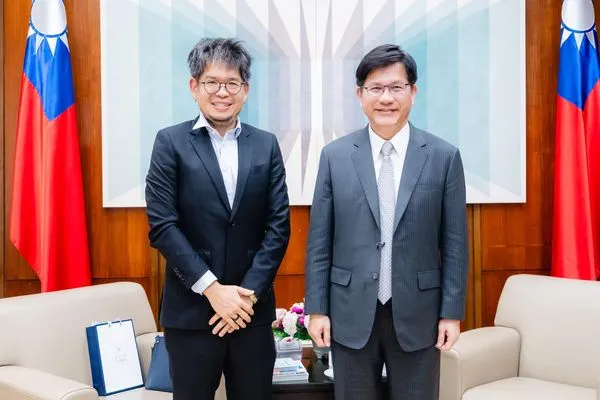 ▲▼YouTube創辦人陳士駿、外交部長林佳龍會面。（圖／翻攝林佳龍臉書）