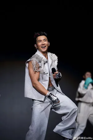 ▲▼劉畊宏健身直播退燒，陸媒統計他抖音帳號掉粉854萬。（圖／翻攝自微博）