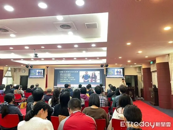 ▲▼員工協助方案關懷小組成長工坊在花蓮縣府大禮堂舉辦。（圖／花蓮縣政府提供，下同）