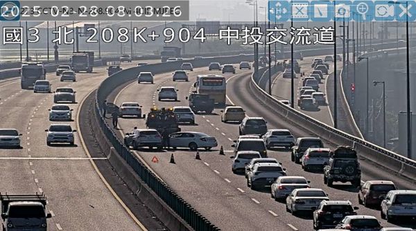 ▲▼連假首日國道發生車禍造成回堵。（圖／高公局提供）