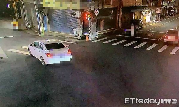 ▲▼衝過警方臨檢點的男子中午自行到案說明。（圖／民眾提供，下同）