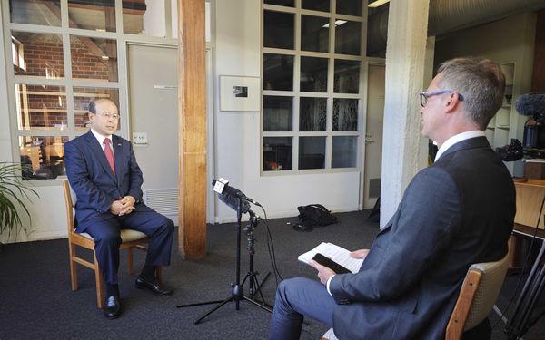 ▲▼中國大陸駐澳洲大使肖千接受澳洲廣播公司專訪。（圖／翻攝大陸外交部）