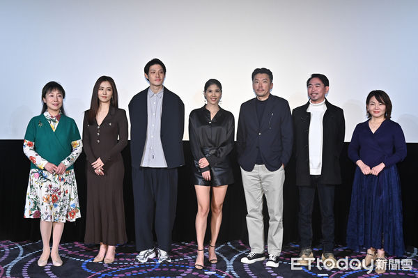 ▲▼方岑(左起)、周曉涵、寇家瑞、張心妍、段鈞豪出席《我的老師-首部曲：燈塔水母的秘密》首映會。（圖／記者李毓康攝）