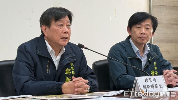 ▲台南市副市長葉澤山率教育局長鄭新輝、死者就讀國中校長、白河分局長施宇峰等人出面說明初步處理情形。（圖／記者林東良翻攝，下同）