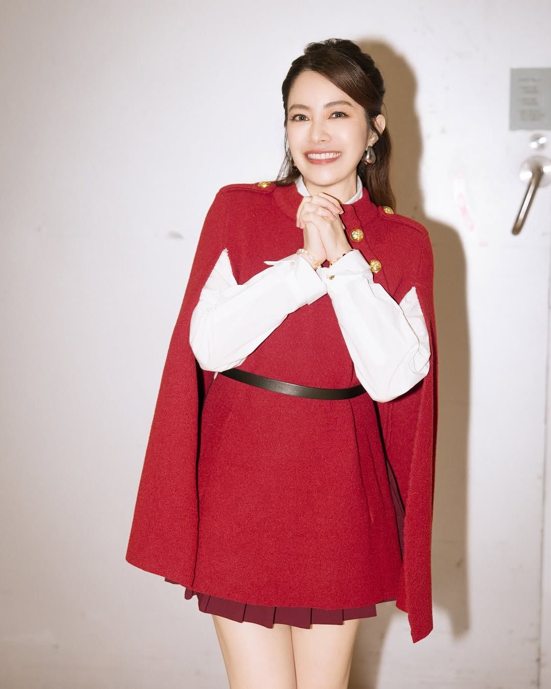 ▲▼徐懷鈺復刻20歲拍攝〈妙妙妙〉的造型。（圖／翻攝自IG）