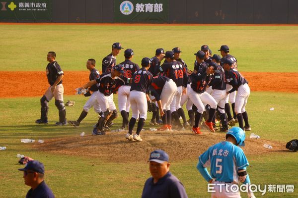 ▲▼  113學年高中棒球聯賽木棒組冠軍由平鎮高中勝出 。（圖／嘉義市政府提供）