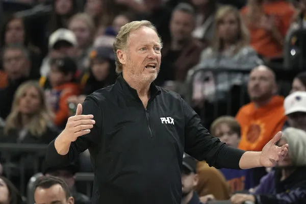 ▲太陽總教練巴登霍澤。（圖／達志影像／美聯社）